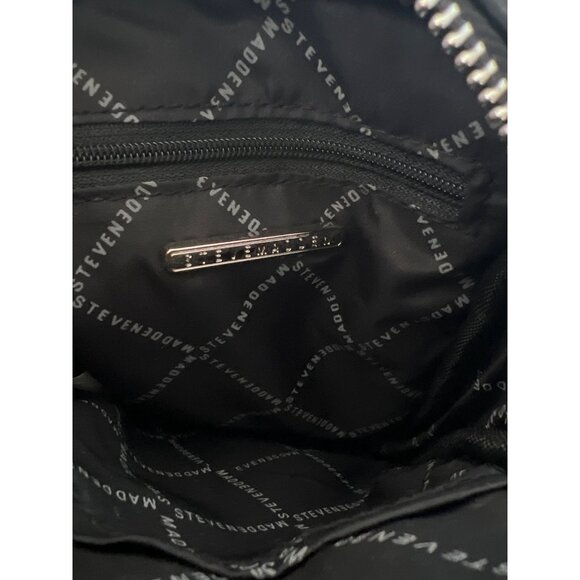 Steve Madden Black White Crossbody Bag Keychain BPinky Unisex Logo Strap Handles - Picture 5 of 7